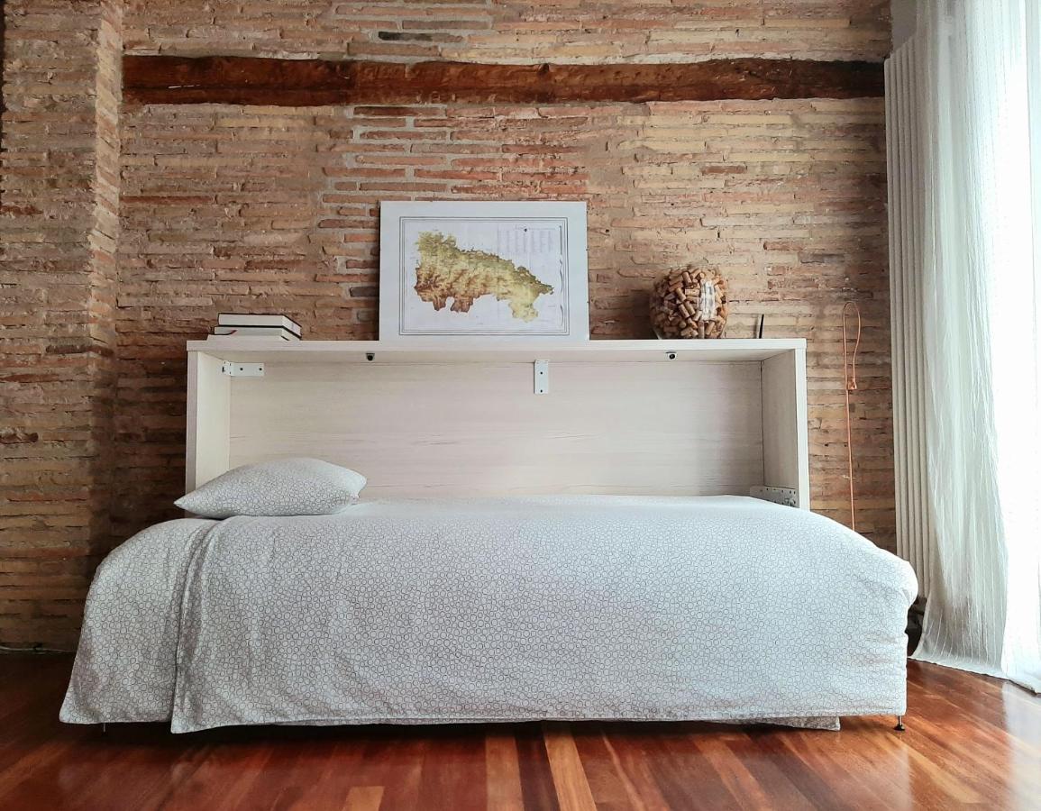 Апартаменти Lux Wood Loft With Air Con & Lift Логроньйо Екстер'єр фото